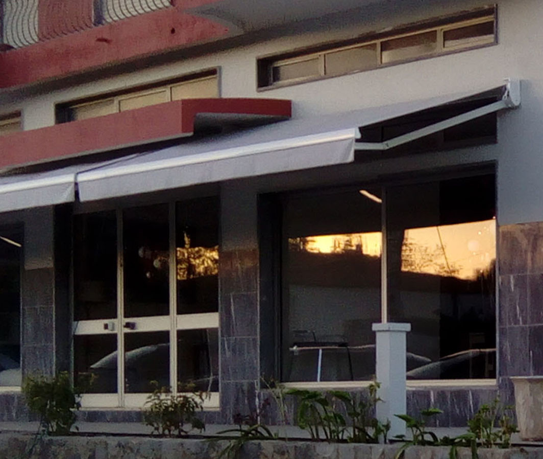 Articulated Arm Awning - Standard